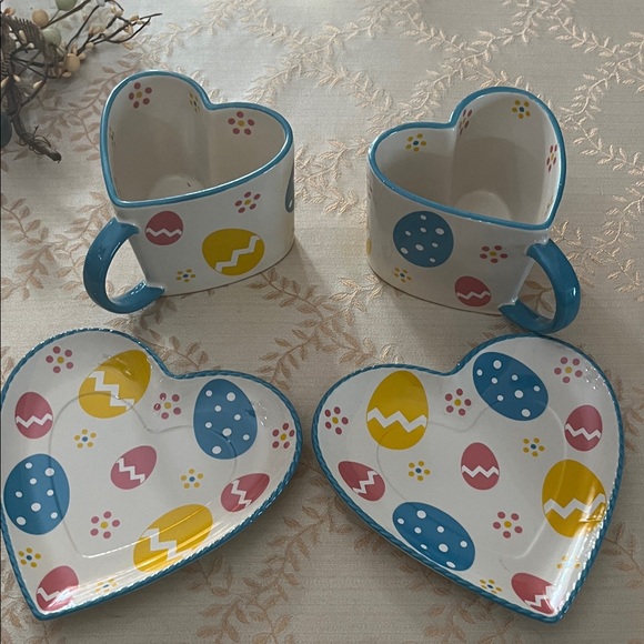 Temp-Tations Other - Easter 2for1 Temp-Tations Heart-Shaped mugs w/matching plates excellent